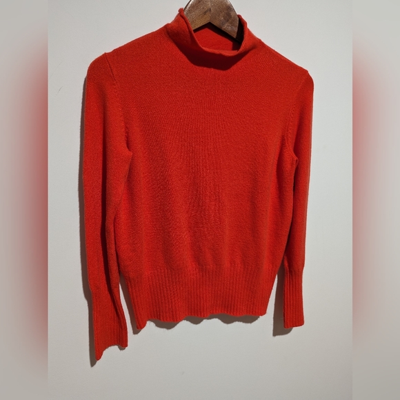 Red Soft Pullover Turtleneck Knitted Sweater - Picture 4 of 4